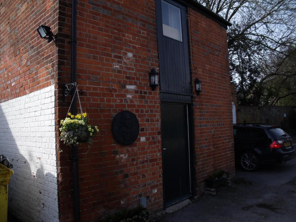 Berties Romsey Exterior foto